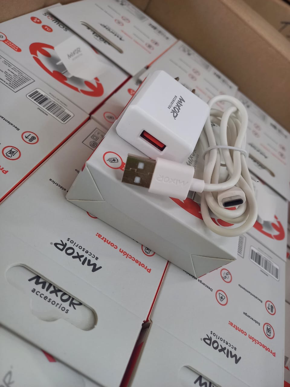 Cargador mixor somos 3.8a tipo c